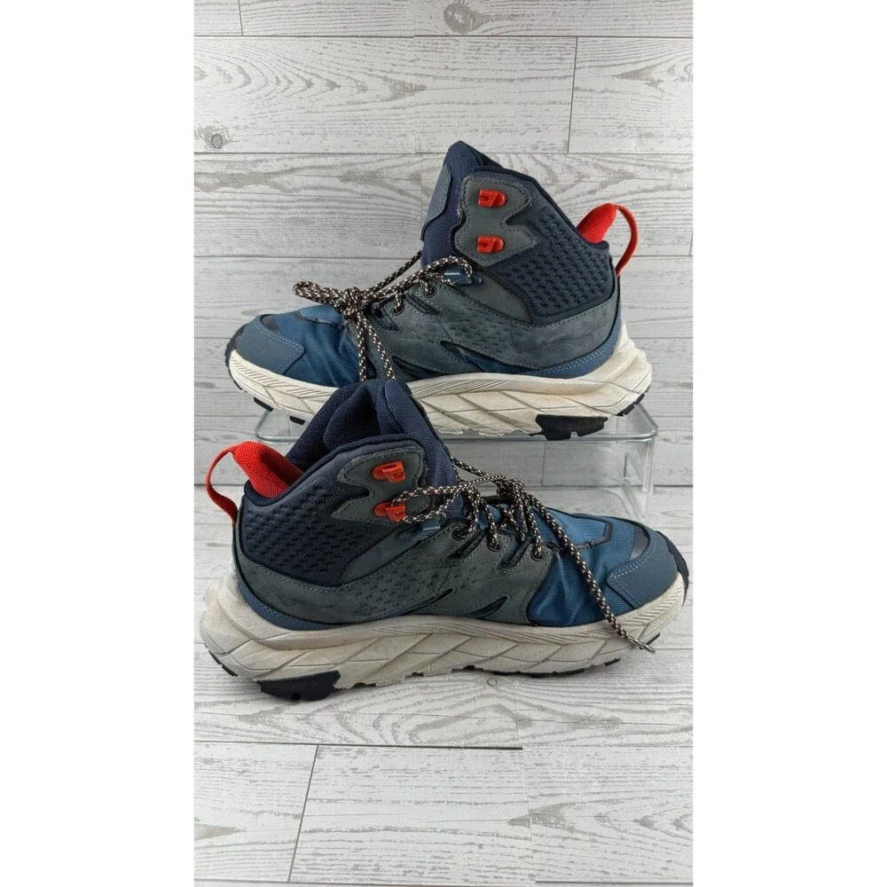 Hoka One One light wear
